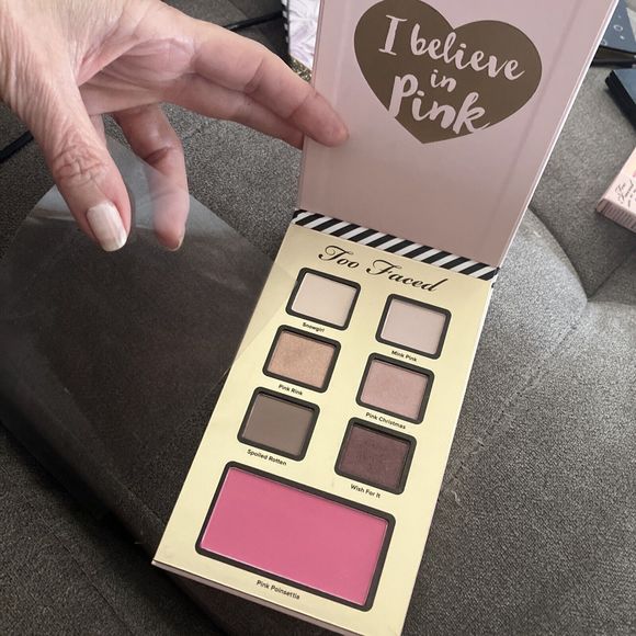 Too Faced I BELIEVE IN PINK Eye Shadow Cheek Blush Palette New Makeup Kit Travel - Picture 2 of 4